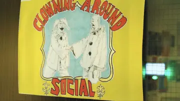 Задник до фильму"Clowning Around" #824211