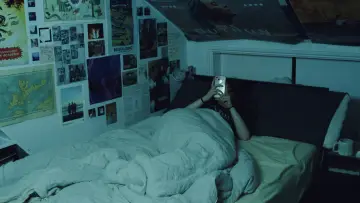 Задник до фильму"not dead yet" #824465
