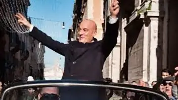 Задник до фильму"Benvenuto Presidente!" #299383