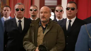 Задник до фильму"Benvenuto Presidente!" #299391