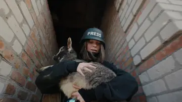 Задник до фільму "Рятуй" #1647054