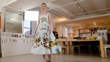 Задник до фільму "Oscar de la Renta : A Life Well Lived" #1526529