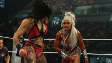 Задник до фильму"WWE Clash in Italy" #842086