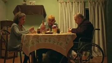 Задник до фільму "Maldigo en voz baja" #877888
