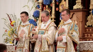 Задник до фільму "TRADITIO I: A Work of Faith" #915114