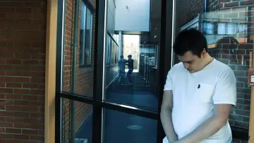 Задник до фильму"Joel and Ned