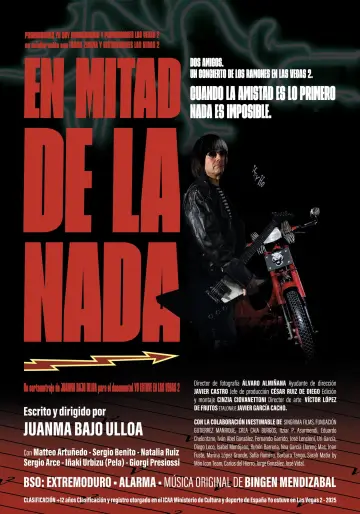 En mitad de la nada постер