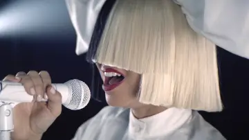 Задник до фильму"Sia: Nostalgic for the Present" #1176357