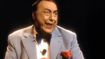 Задник до фільму "Raymond Devos : il était une foi... la mienne" #912712