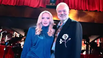 Задник до фільму "Madonna + Graham" #912490