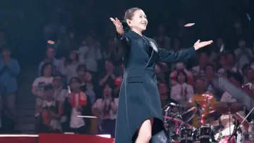 Задник до фільму "小泉今日子「KK60 ～コイズミ記念館～ KYOKO KOIZUMI TOUR 2026」" #953653
