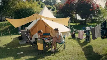 Задник до фильму"Le camping, un siècle de bonheur français" #929545