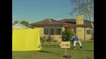 Задник до фильму"the guy that lives on my front yard" #928664