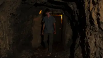 Задник до фильму"The Ancestral Mines" #930583