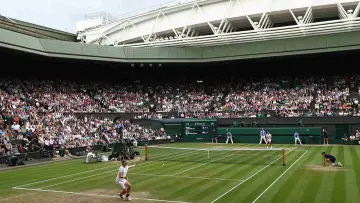 Задник до фильму"Wimbledon 2025 Review" #957773