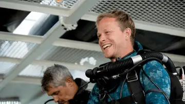 Задник до фільму "Hammerhead Sharks Up Close with Bertie Gregory" #955592