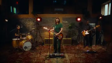 Задник до фильму"Courtney Barnett: Creature of Habit - Live At Levon Helm Studios" #957677