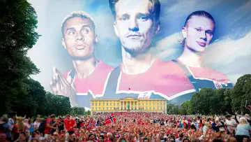 Задник до фильму"Hele Norge Ror" #957249