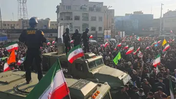 Задник до фильму"Iran: Menschen im Krieg" #958221
