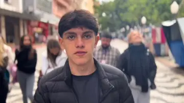 Задник до фильму"Jovem Poa" #963377