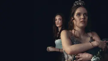 Задник до фильму"Crowning at the Prom" #1173465