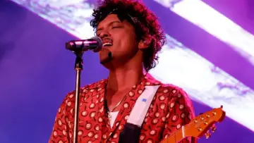 Задник до фильму"Bruno Mars: The romantic tour live" #1144409
