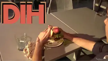 Задник до фильму"Dih Follows" #1151470