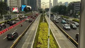 Задник до фильму"Hiruk Pikuk Jakarta" #1144619