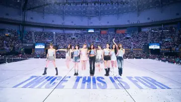 Задник до фільму "TWICE 〈THIS IS FOR〉 WORLD TOUR FINALE in SEOUL" #1521960