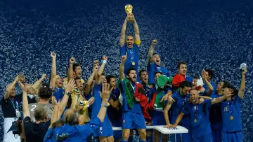 Задник до фильму"La Finale - Italia Francia 2006 - Il cielo è azzurro sopra Berlino" #1144567