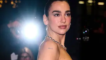 Задник до фильму"Dua Lipa - Unstoppable" #1169286