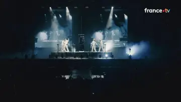 Задник до фільму "Ofenbach en concert aux Vieilles Charrues 2025" #1569074