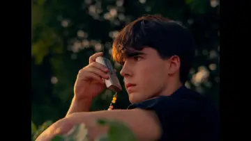 Задник до фильму"The Sound of Us Fading" #1190215