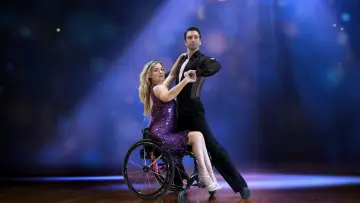 Задник до фільму "Ballroom" #1801592