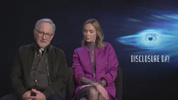 Задник до фільму "FULL DISCLOSURE: THE REALITY BEHIND SPIELBERG