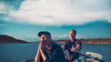 Задник до фільму "It Pays to Belong" #1575511