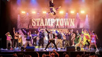 Задник до фільму "Stamptown" #1568346