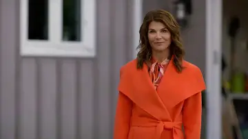 Задник до фільму "Garage Sale Mysteries: Murder Takes the Stage" #1800933