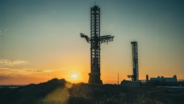 Задник до фільму "L