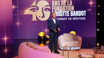 Задник до фильму"Brigitte Bardot - Le combat en héritage" #1285393