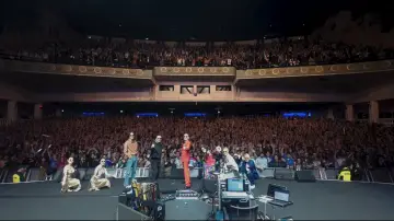 Задник до фільму "SUPER TAKANAKA WORLD LIVE IN LONDON 2026" #1617125