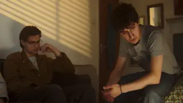 Задник до фільму "Fool