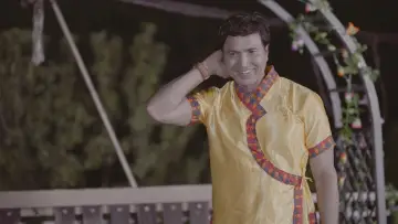 Задник до фільму "Sutukai Aijanu Maya Gaijamla Relaima Chadera" #1635985