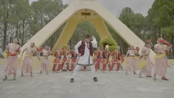 Задник до фільму "Sutukai Aijanu Maya Gaijamla Relaima Chadera" #1636053