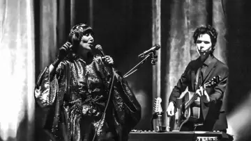 Задник до фільму "Yeah Yeah Yeahs: Hidden in Pieces" #1582667
