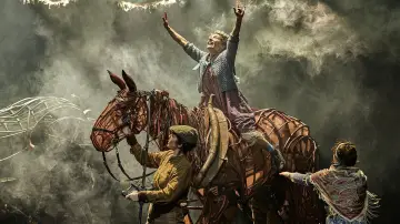 Задник до фільму "National Theatre at Home: War Horse" #1899617