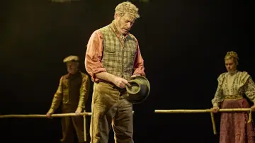 Задник до фільму "National Theatre at Home: War Horse" #1899624
