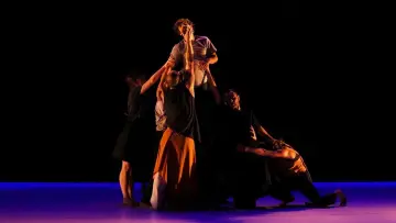 Задник до фільму "Suresnes cité danses, Tendre colère" #1640739