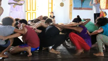 Задник до фільму "Cão Sem Plumas" #1630977