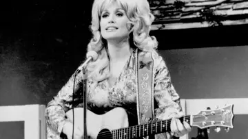 Задник до фільму "Dolly Parton – An American Icon" #1569547